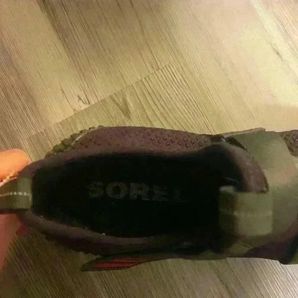 Sorel Kinetic High Top Sneaker in Plum Purple 10.5 - Picture 7 of 12